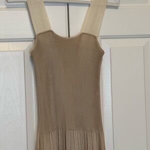 Elegant Beige Sleeveless Dress